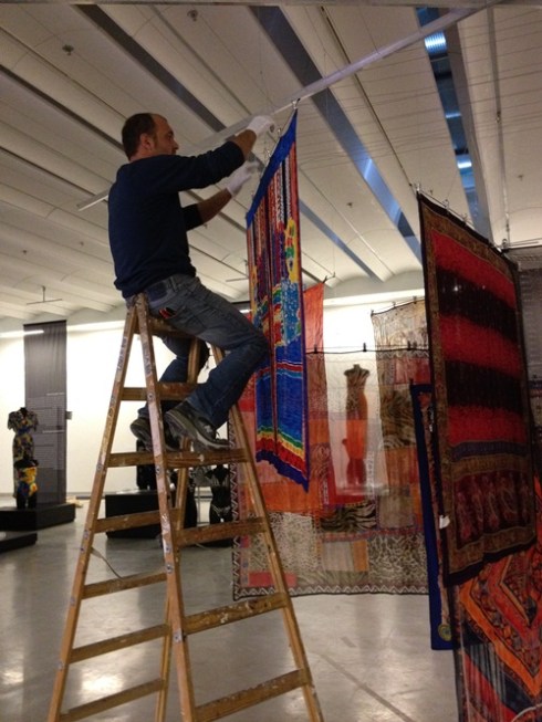 תולים את הפריאו'ס