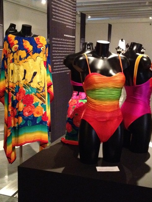 מבט אל תערוכת הגברת עם החרציות