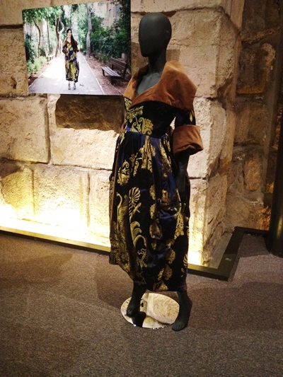 מבט נוסף אל הדגם של אלמביקה בתערוכה