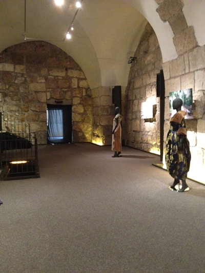 מבט לתערוכה באולם הצלבנים