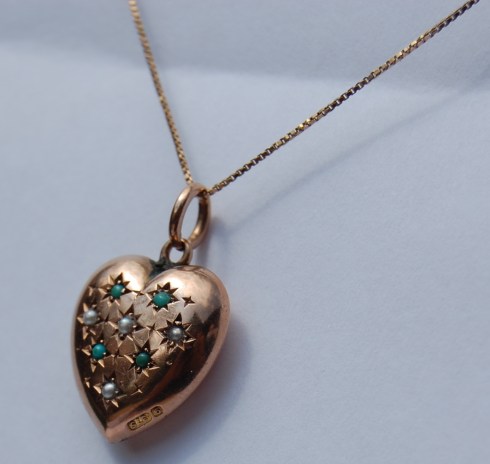 תליון לב עם פנינים ןטורקיזים